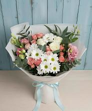 Букет цветов из:  Розы, Лизиантусы и Хризантемы в Корпуса