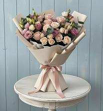 Букет цветов из:  Розы и Лизиантусы в Корпуса