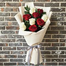 Букет цветов из:  Розы в Корпуса