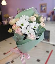 Букет цветов из:  Хризантемы и Розы в Корпуса