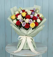 Букет цветов из:  Розы в Корпуса