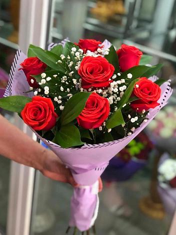 Букет цветов из: Розы в Корпуса