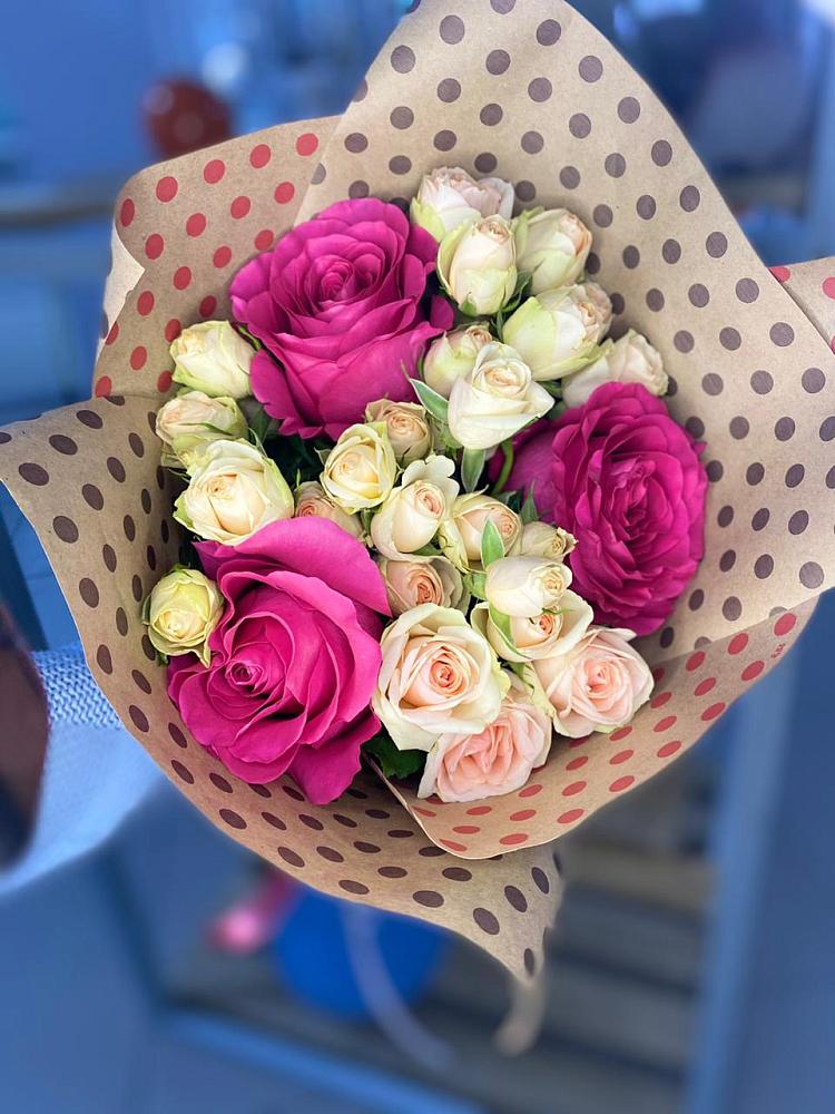 Букет цветов из: Розы в Корпуса