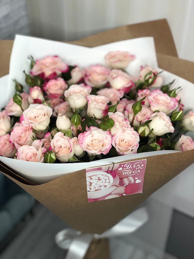 Букет цветов из: Розы в Корпуса