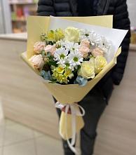 Букет цветов из:  Альстромерии, Розы и Хризантемы в Корпуса