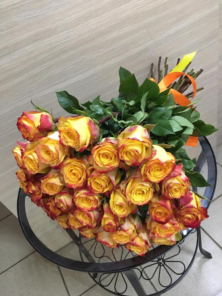 Букет Желтые розы в Корпуса