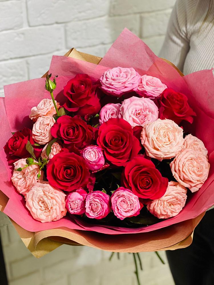 Букет цветов из: Розы в Корпуса