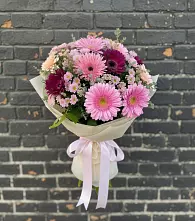 Букет цветов из:  Герберы и Хризантемы в Корпуса