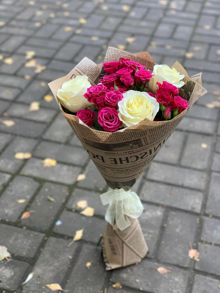 Букет цветов из: Розы в Корпуса