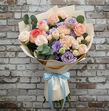 Букет цветов из:  Розы, Лизиантусы и Гвоздики #REPLACE_PRED# Корпуса