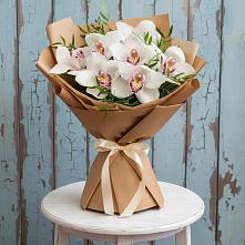 Букет цветов из:  Орхидеи и Розы #REPLACE_PRED# Корпуса